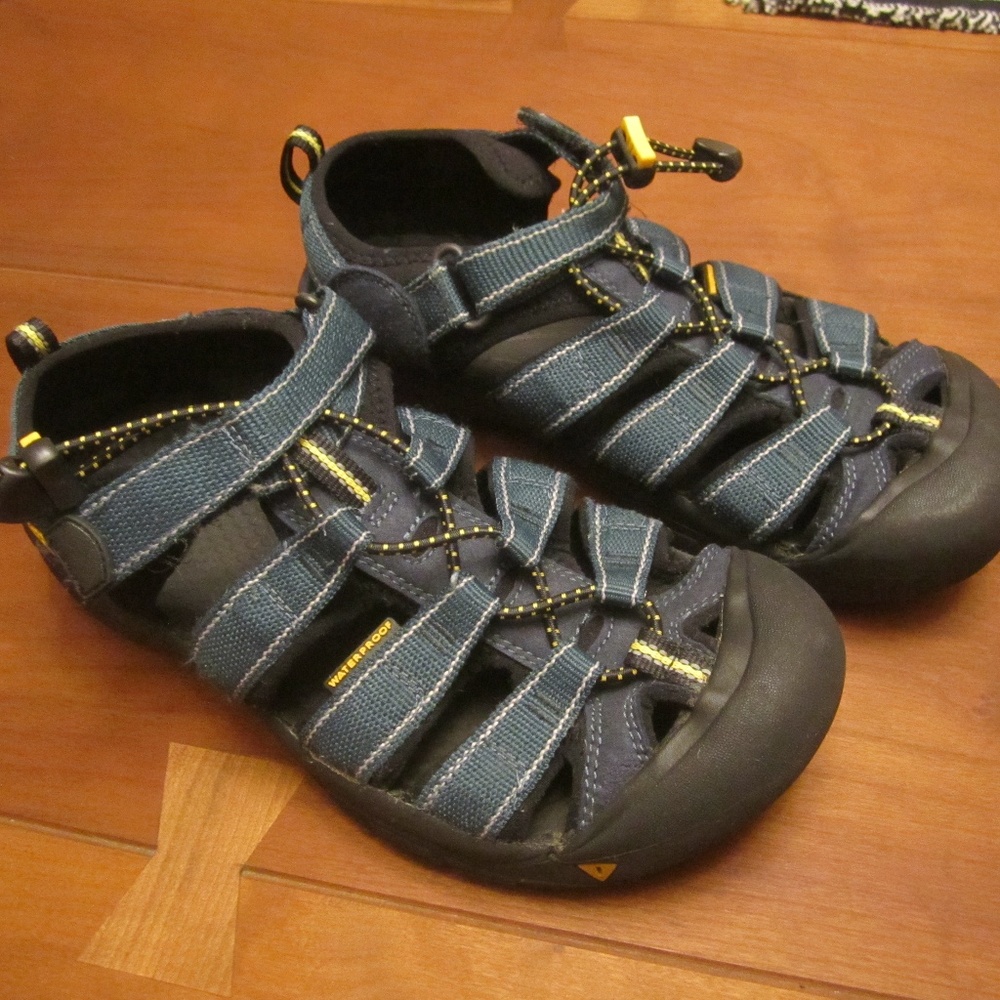 Keen Sandals Great Condition! 6